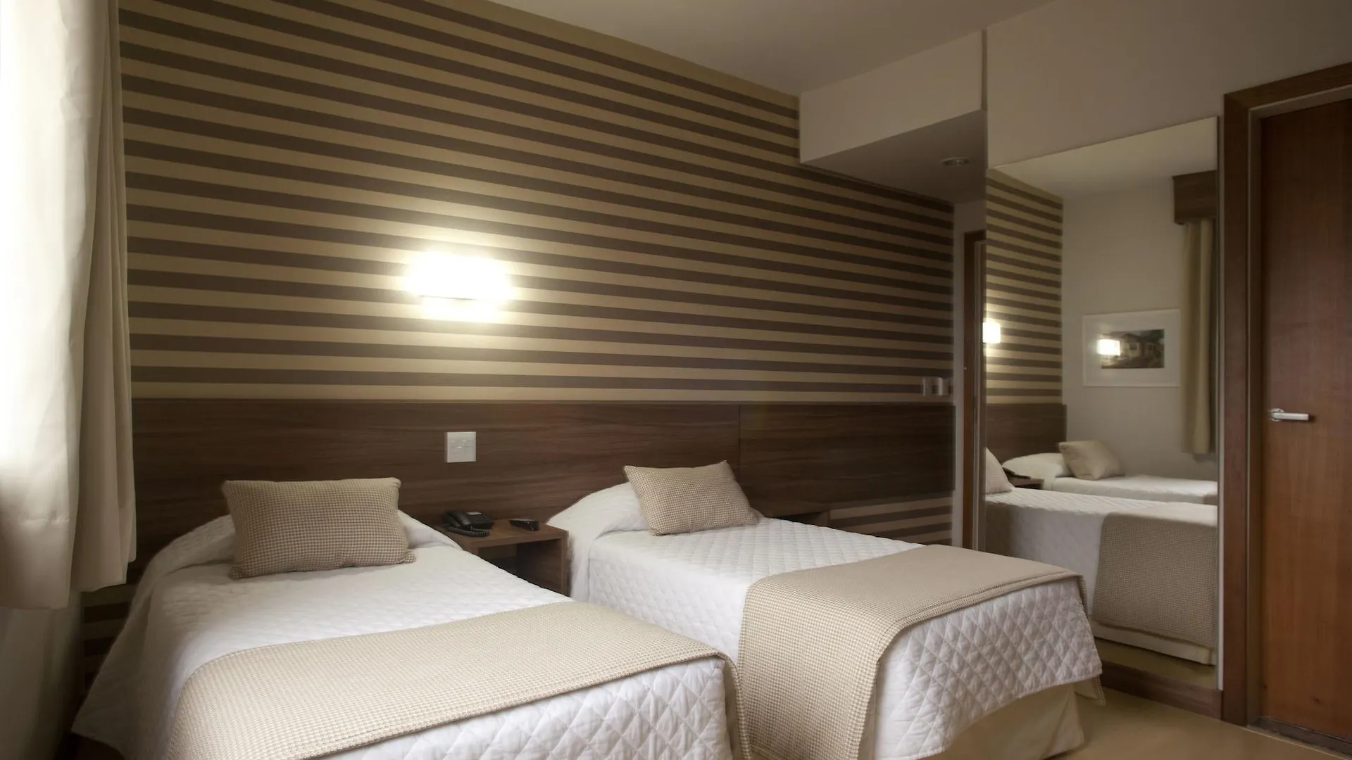 ***  Hotel Continental Business - 200 Metros Do Complexo Hospitalar Santa Casa Porto Alegre Brezilya