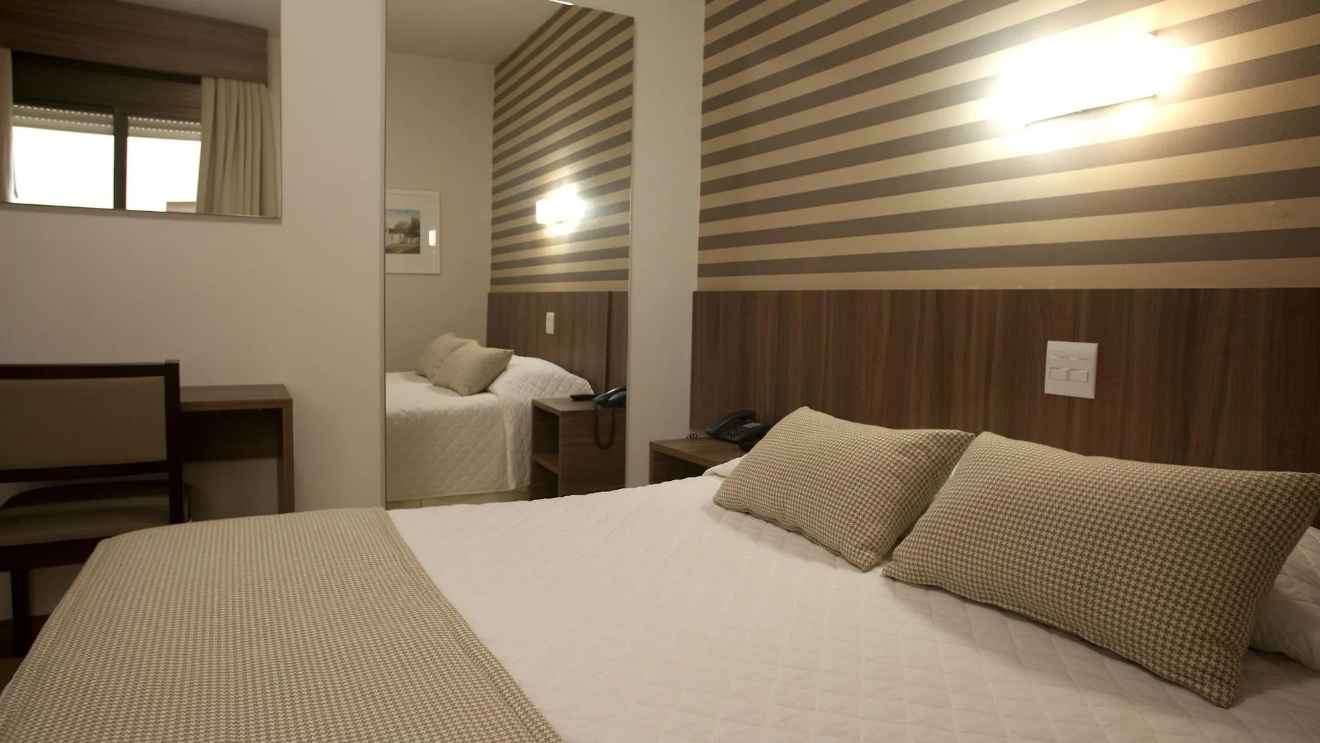 Hotel Continental Business - 200 Metros Do Complexo Hospitalar Santa Casa Porto Alegre