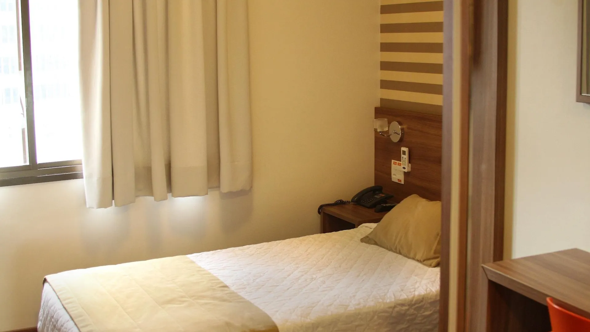 Hotel Continental Business - 200 Metros Do Complexo Hospitalar Santa Casa Porto Alegre
