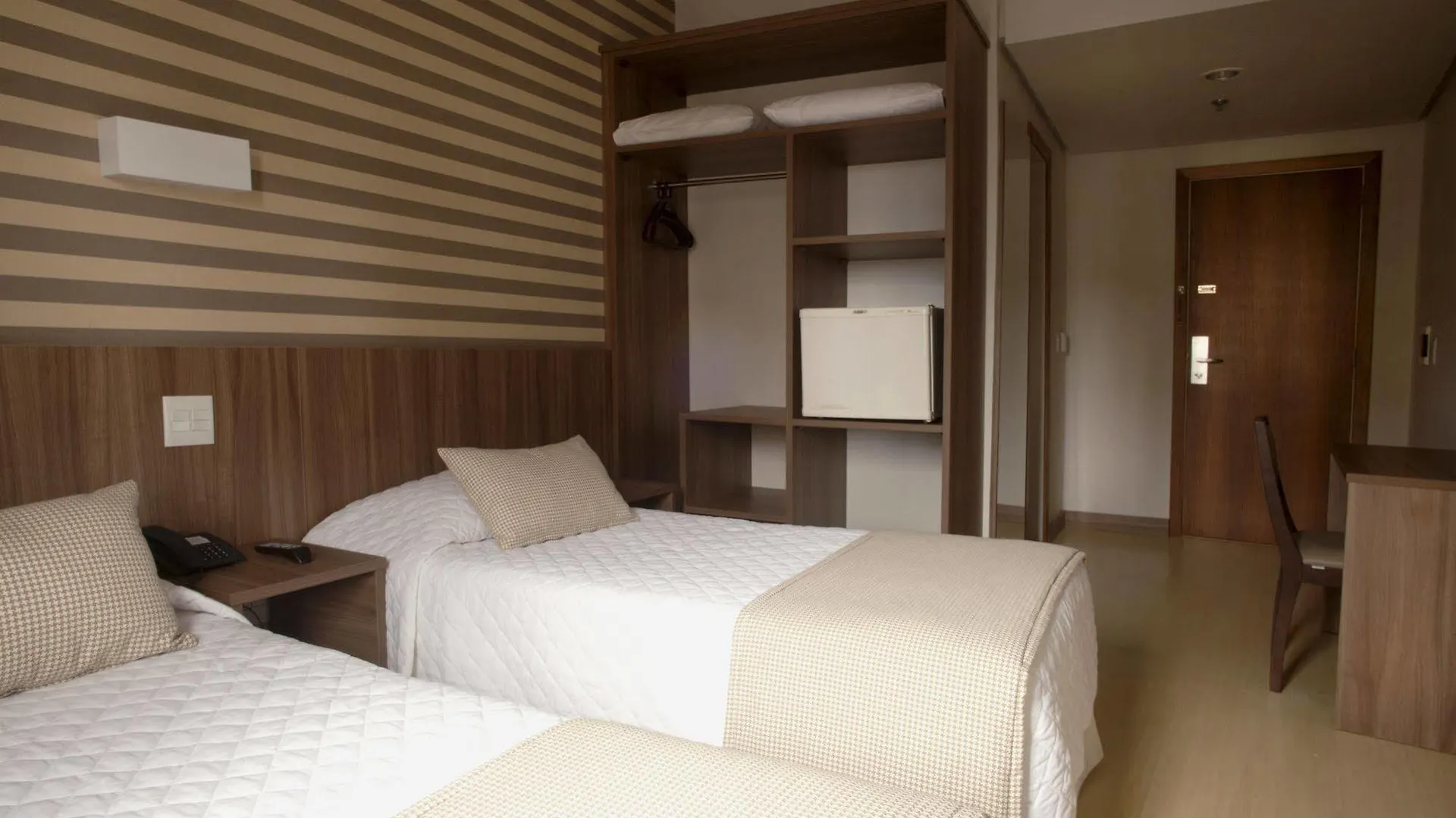 Hotel Continental Business - 200 Metros Do Complexo Hospitalar Santa Casa Porto Alegre